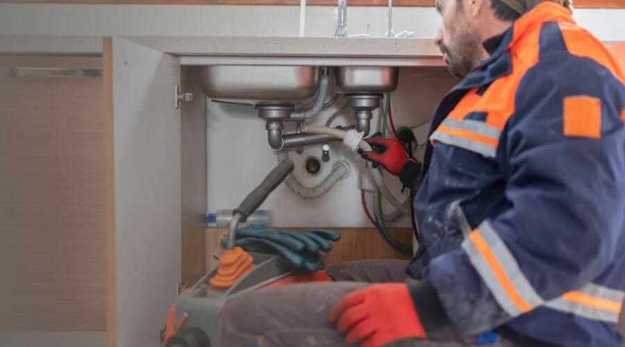 Expert burst pipe repair services in Villa Grande, CA